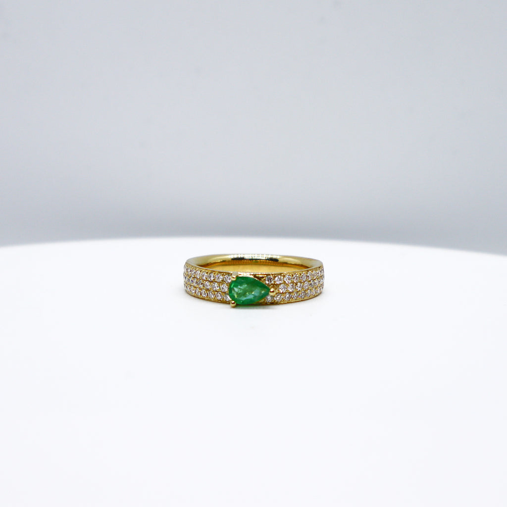 Anillo de Esmeralda con Diamantes