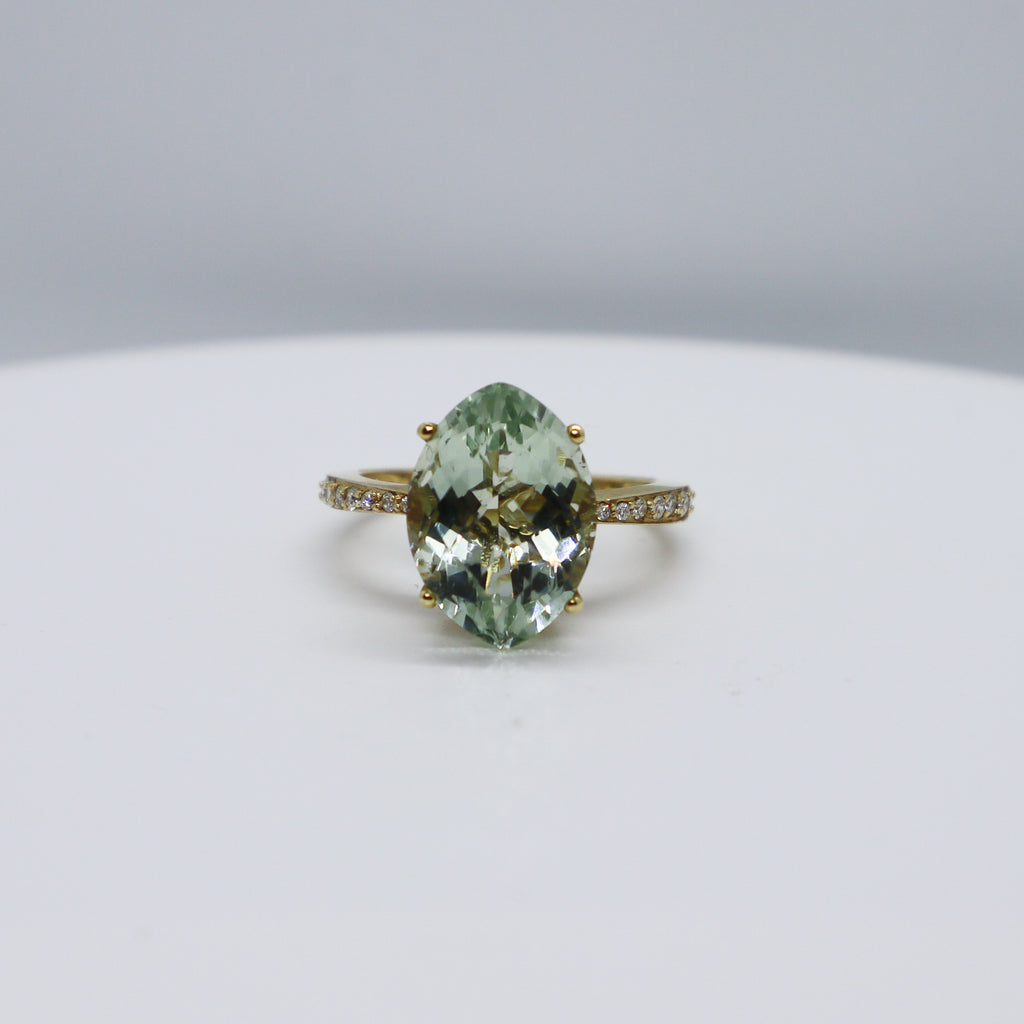 Anillo de Amatista Verde