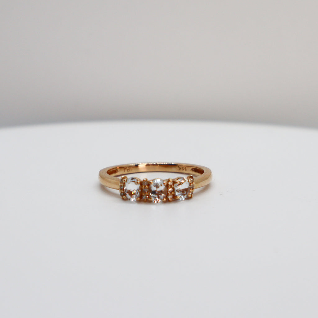 Anillo de Aguamarina y Diamantes