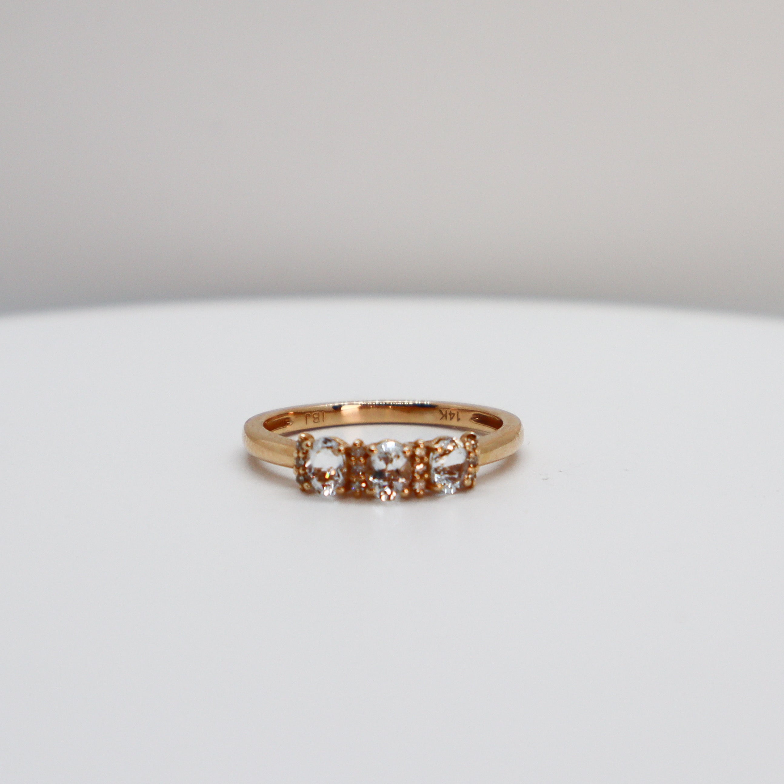 Anillo de Aguamarina y Diamantes