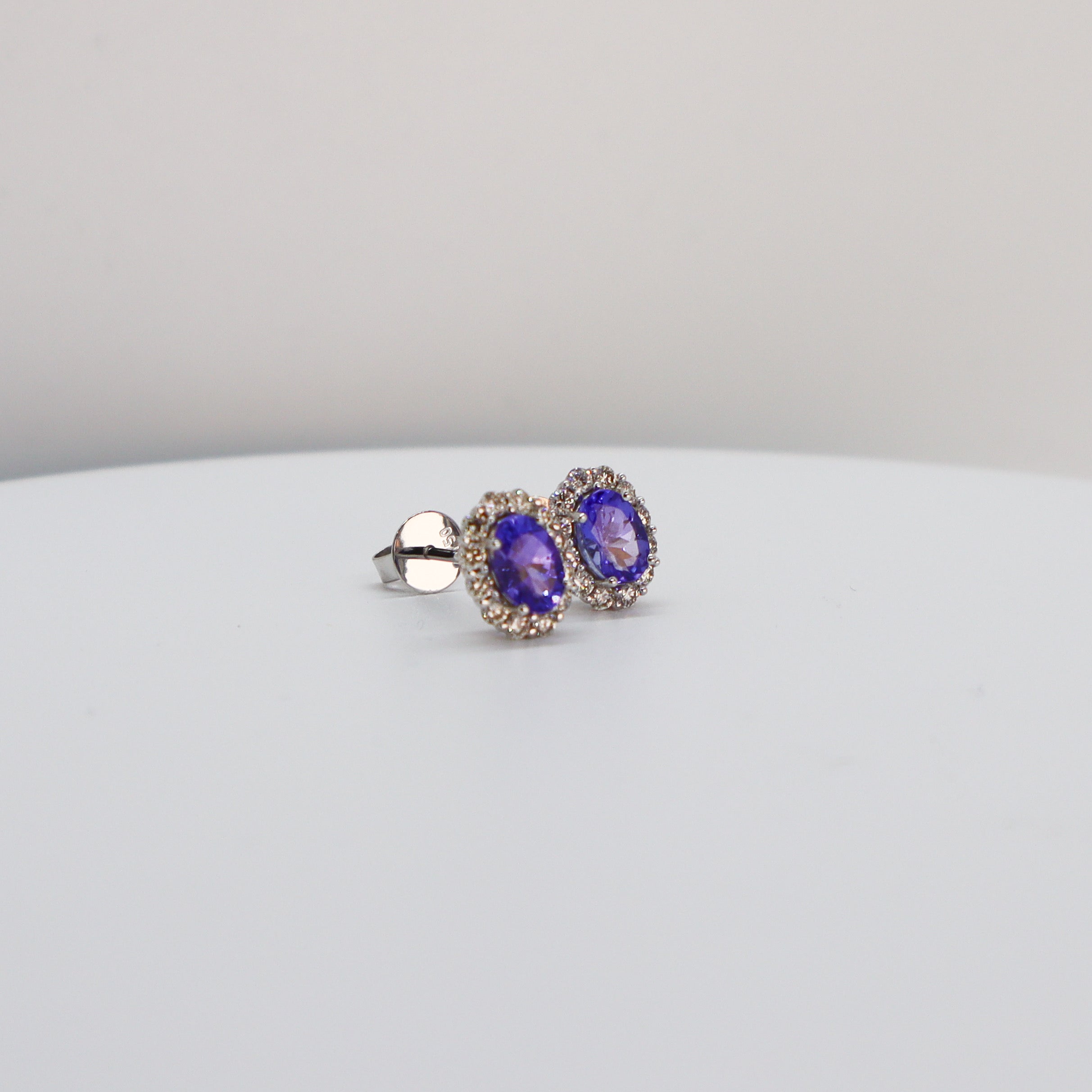 Aretes de Tanzanita con Diamantes