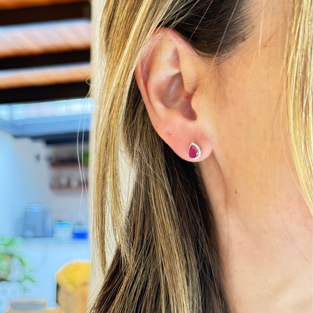 Aretes de Rubí Gota