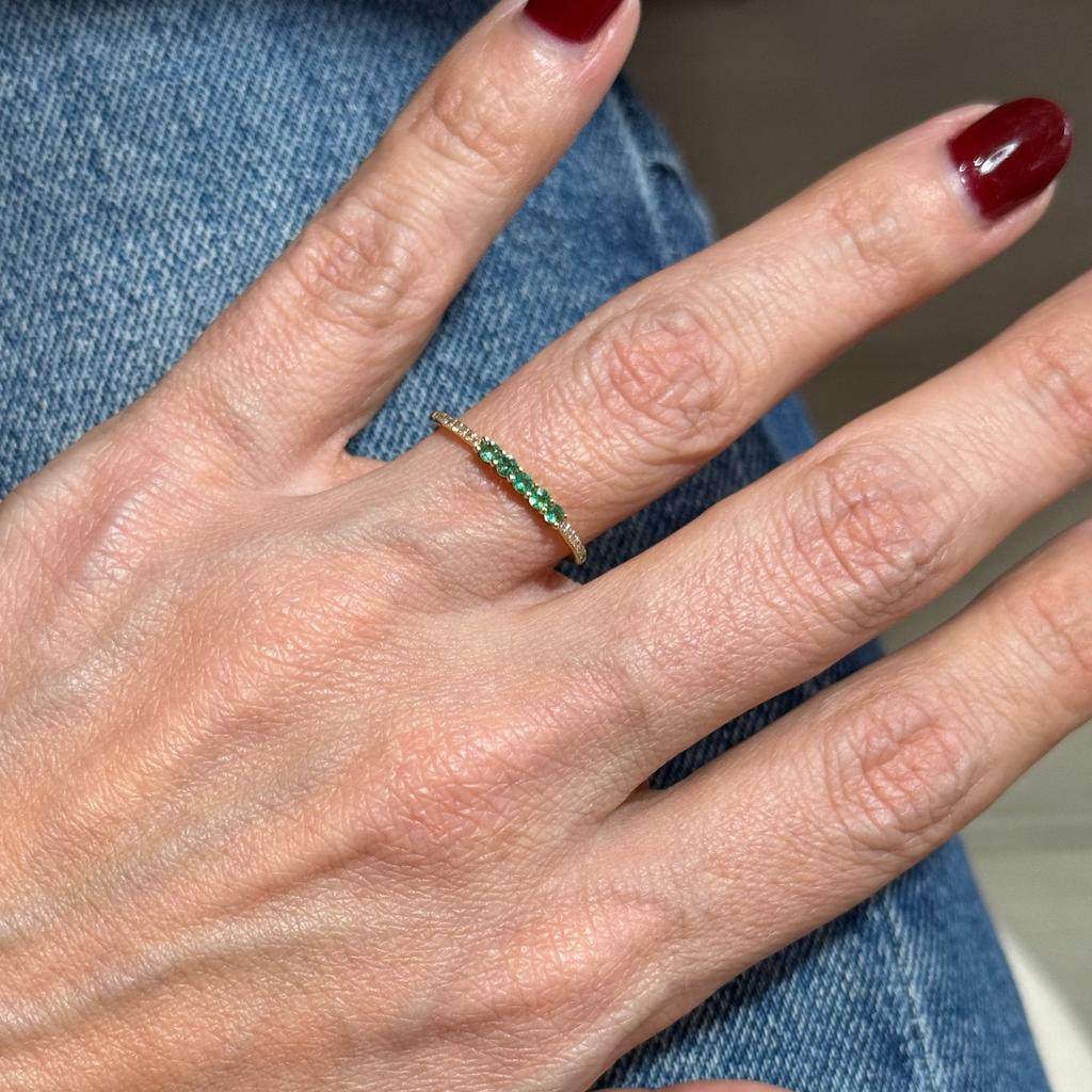 Anillo de Gema con Diamantes