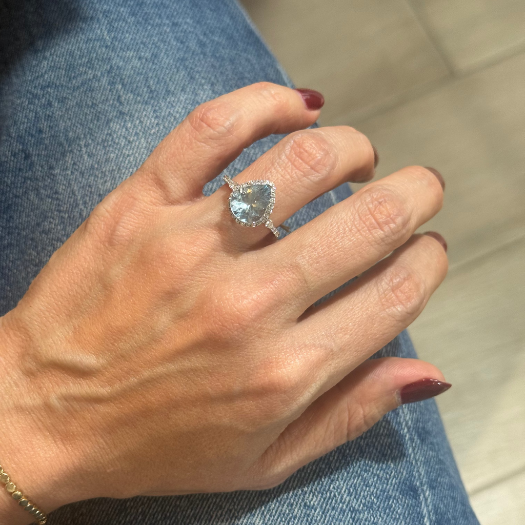 Anillo de Aguamarina con Diamantes