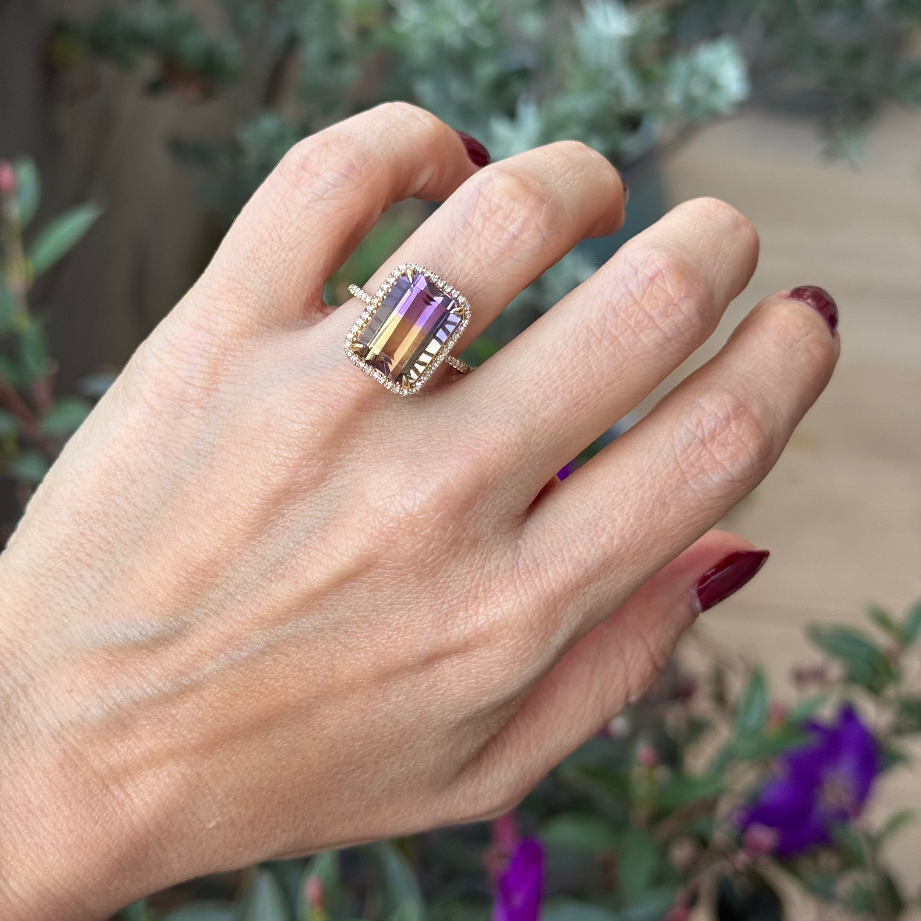 Anillo de Ametrina con Diamantes