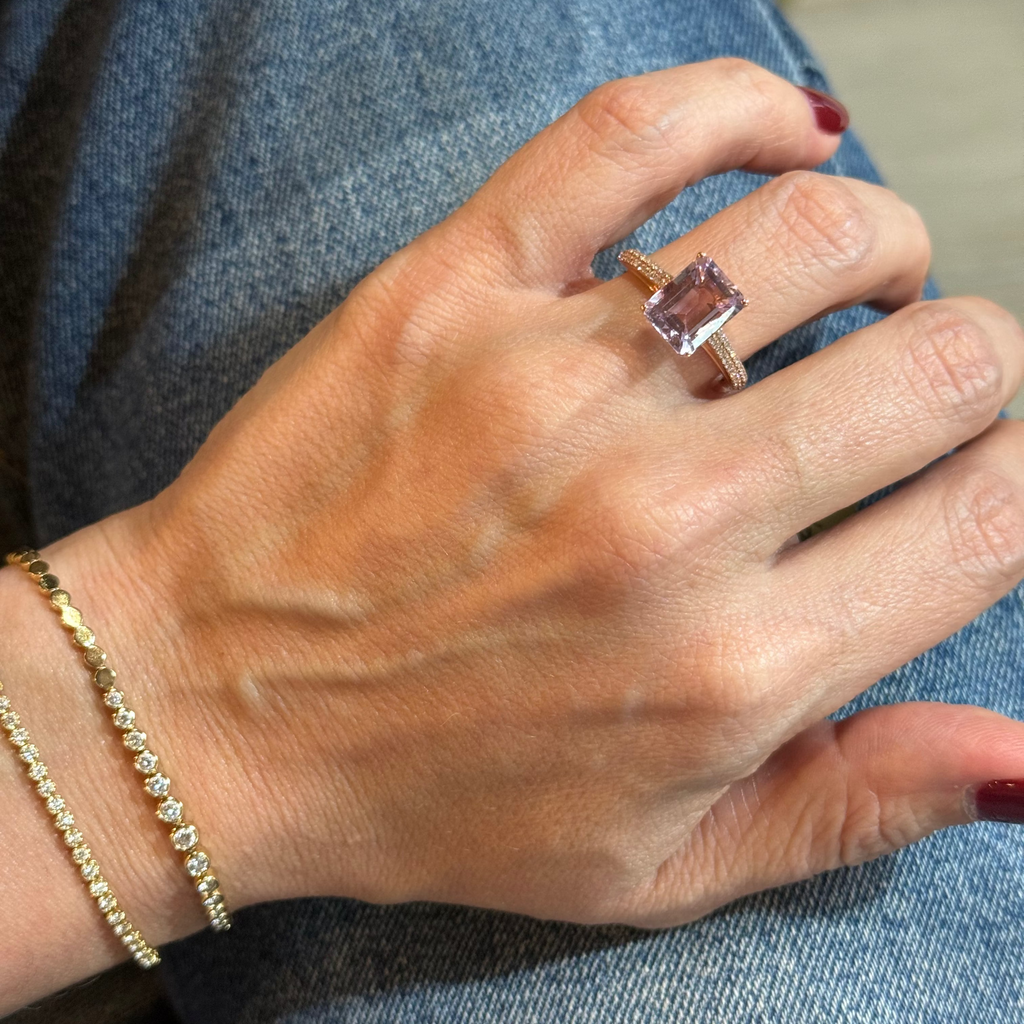 Anillo de Amatista Rosa