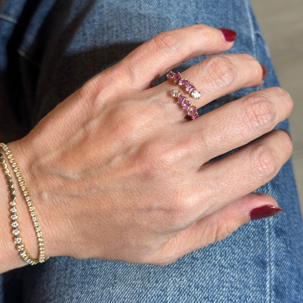 Anillo de Zafiros Rosas con Diamantes