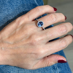 Anillo de Zafiro con Diamantes