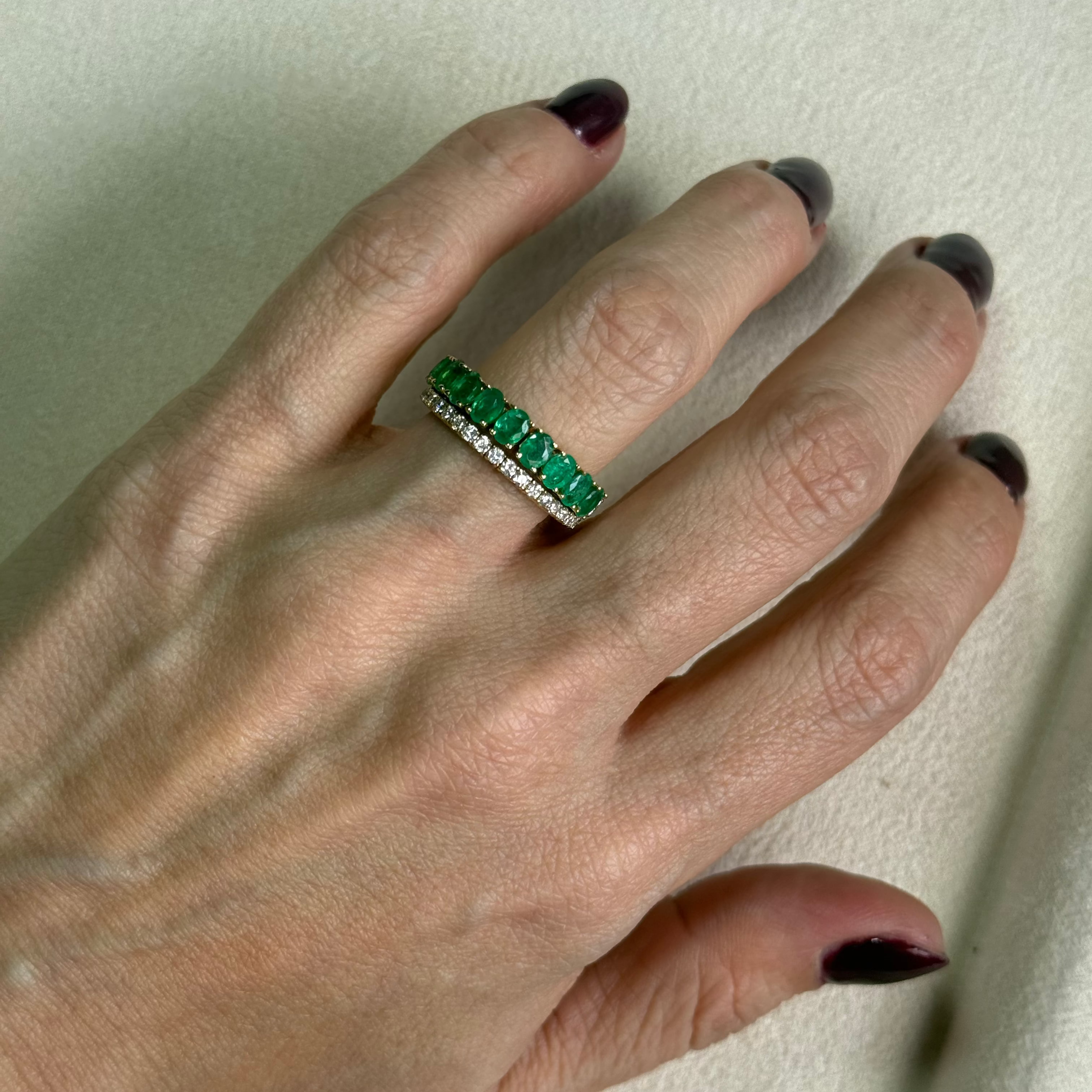 Anillo Flexible con Diamantes