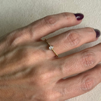 Anillo con Diamante Corte Pera