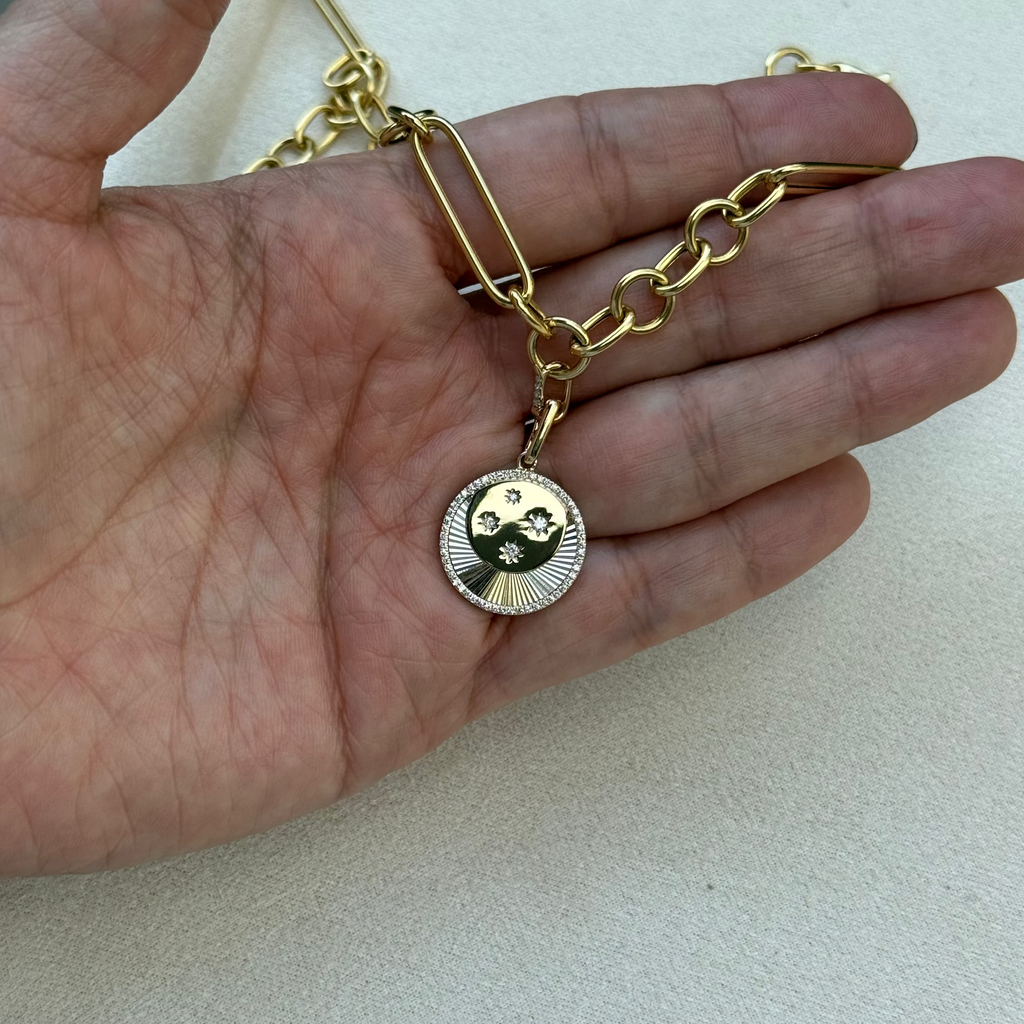 Charm de Luna y Estrellas con Diamantes