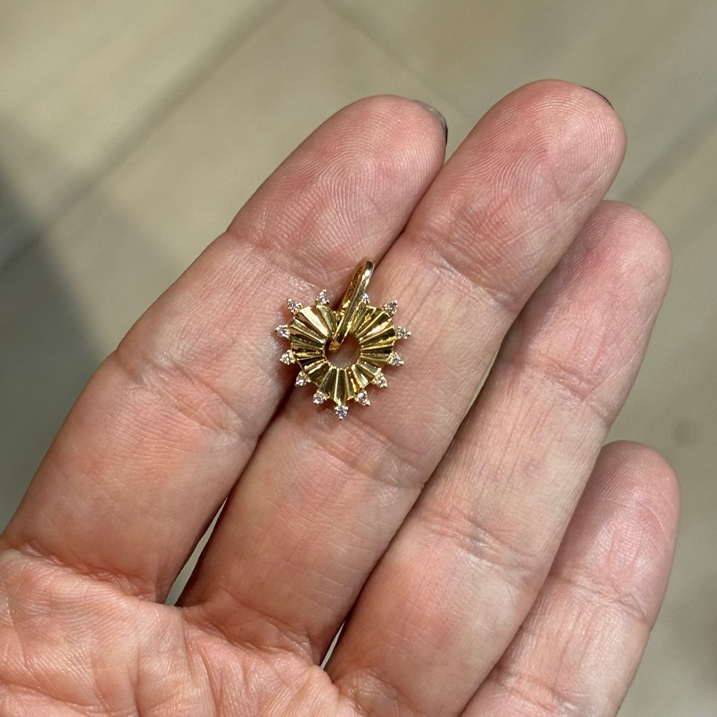 Charm de Corazon con Diamantes