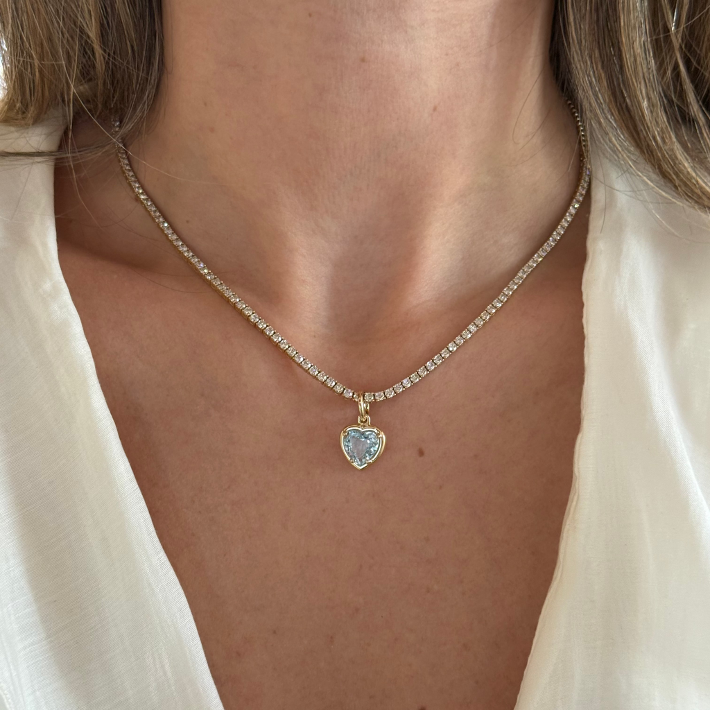 Dije de Corazon Topacio Azul