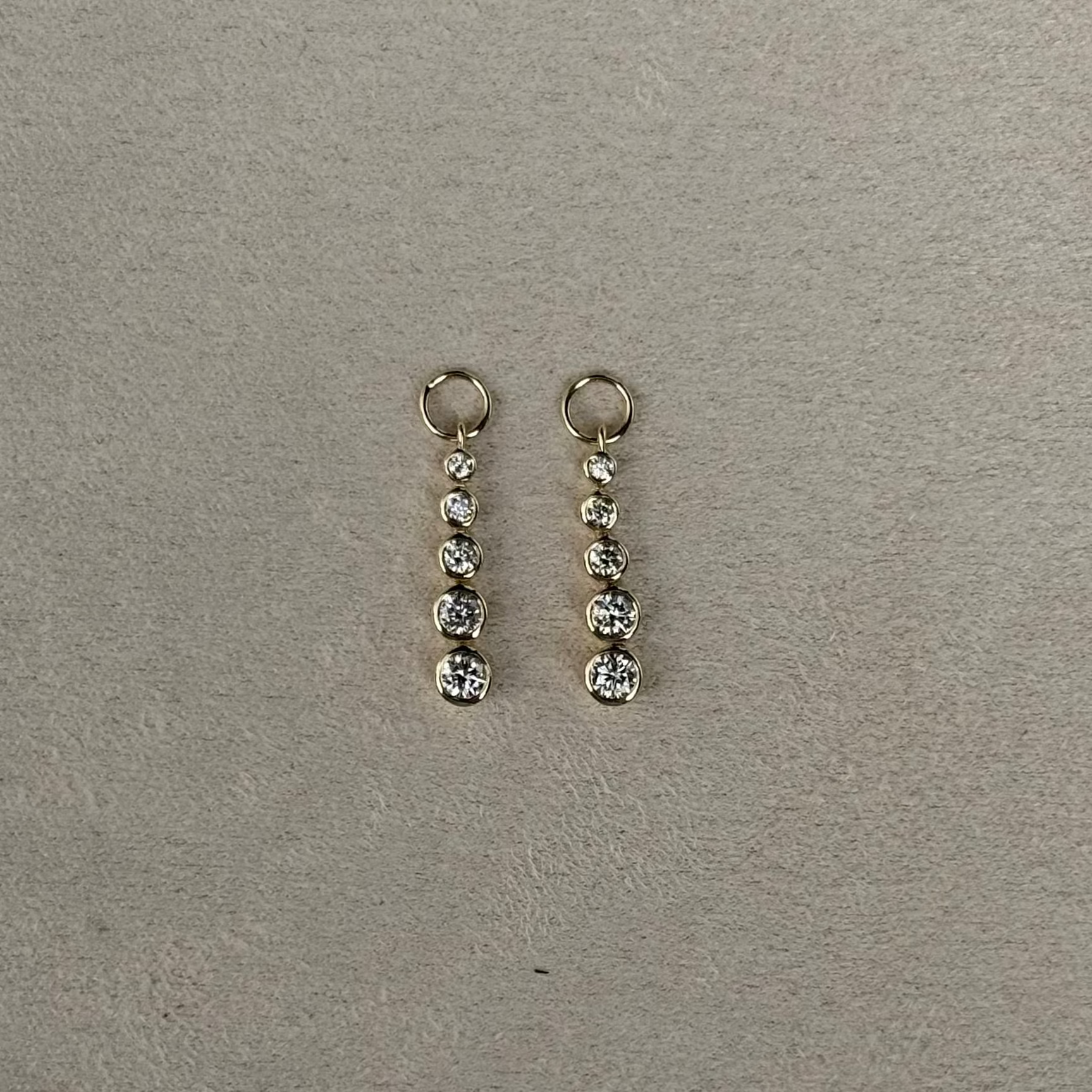 Charm para Aretes Biselado 5 Diamantes