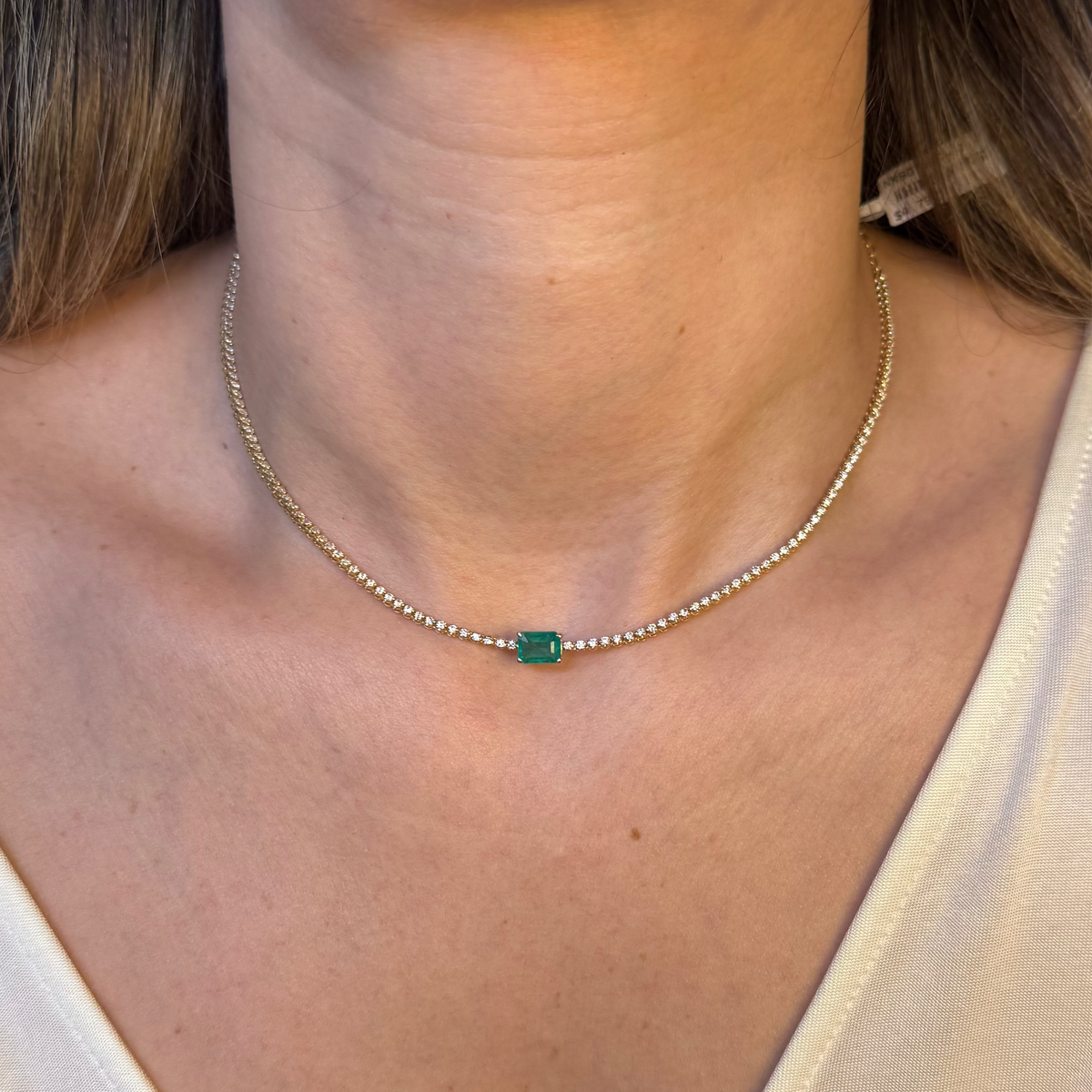 Tennis Necklace con Esmeralda