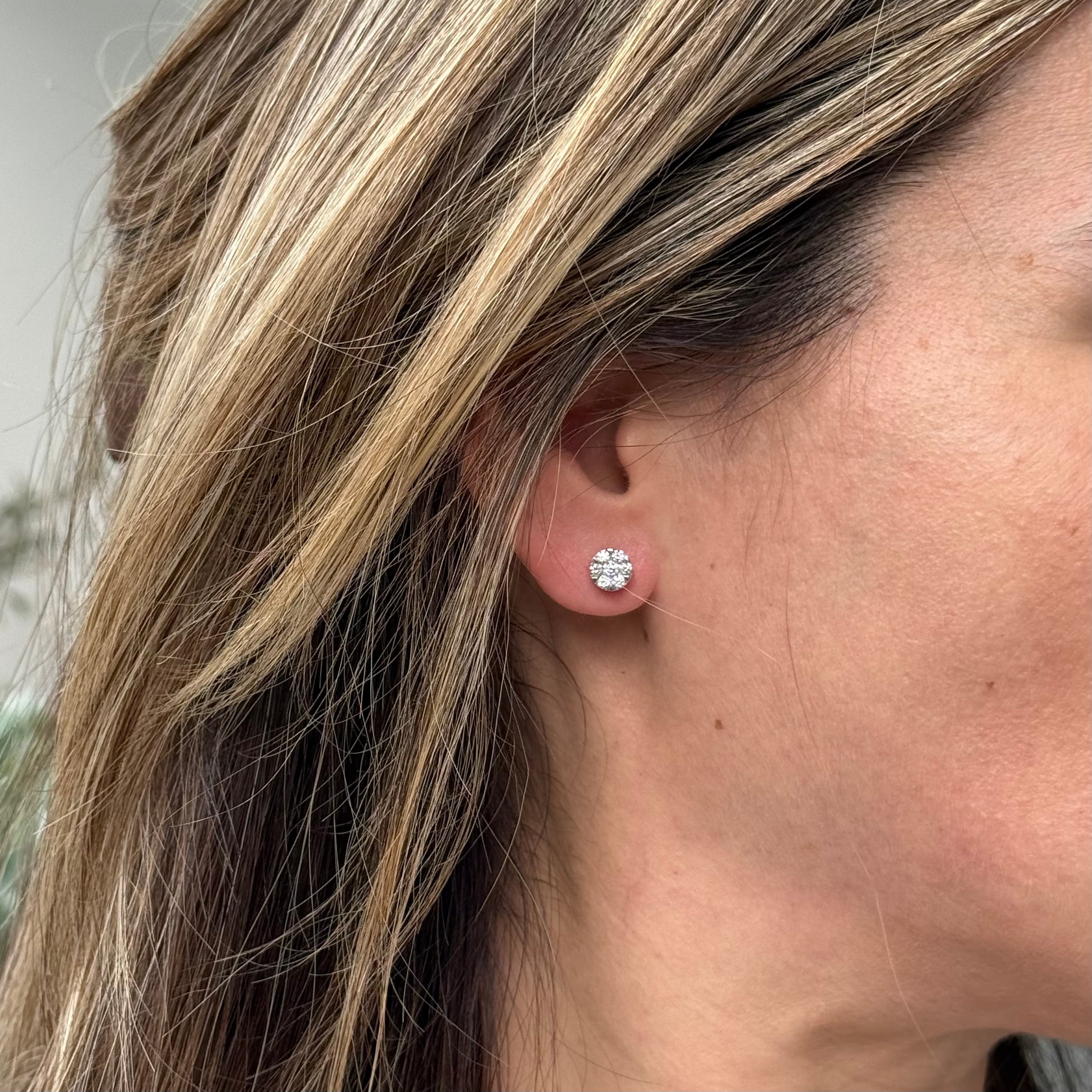 Studs de Diamantes 18k