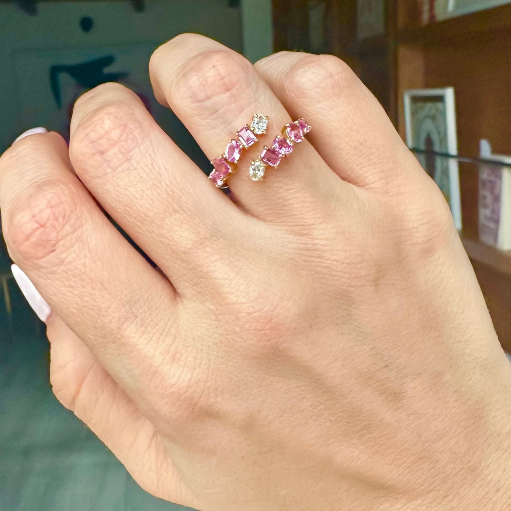 Anillo de Zafiros Rosas con Diamantes
