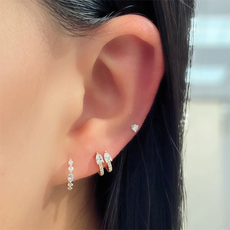 Huggies de Doble Fila con Diamantes Pera