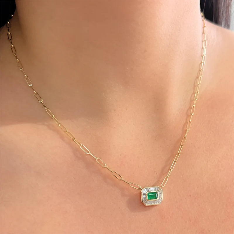 Collar con Dije de Esmeralda y Baguettes